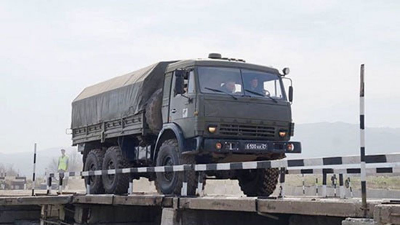 Военнослужащий из зоны СВО приехал в Томск и навестил сына в Заозёрной  школе №16 - SibMedia.ru