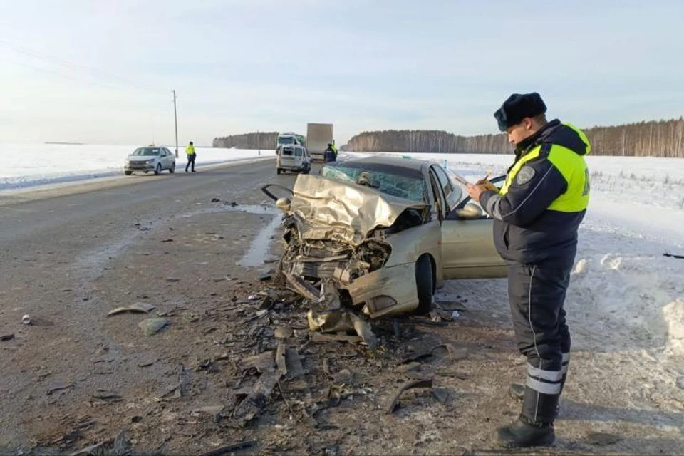 В ДТП на трассе под Екатеринбургом пострадали пять человек