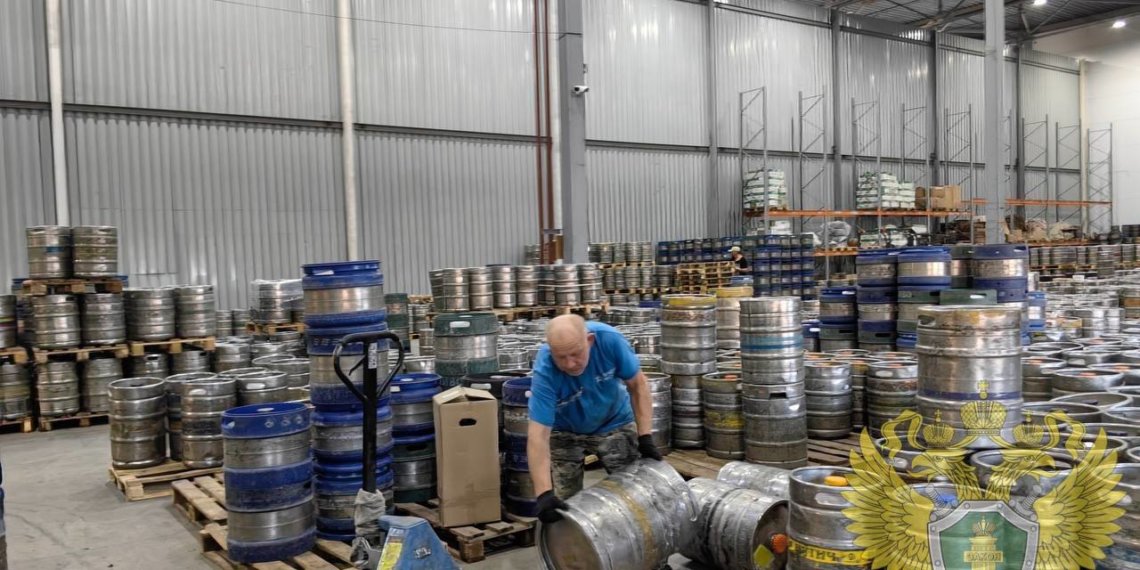 Силовики в Новосибирске выявили подпольный цех производства пива